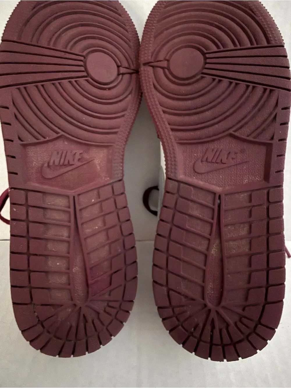 Nike kids low